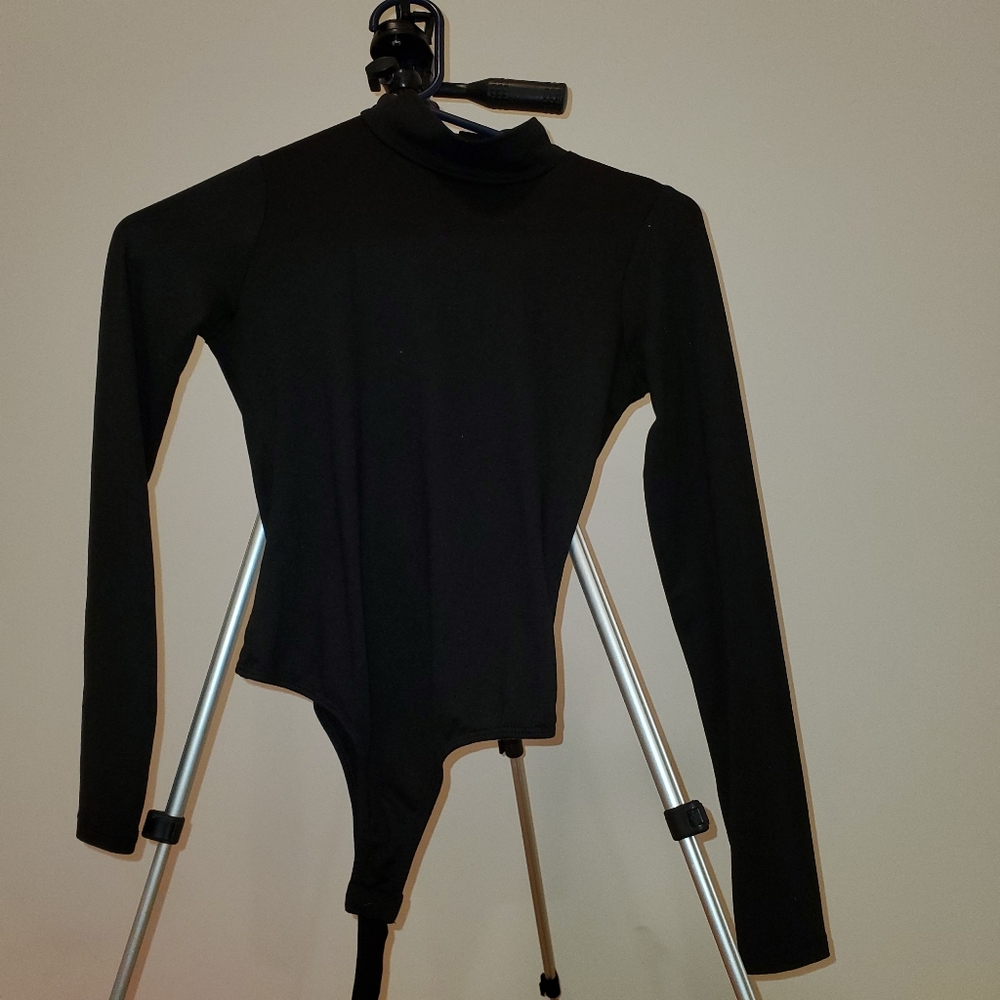 Open back black body suit